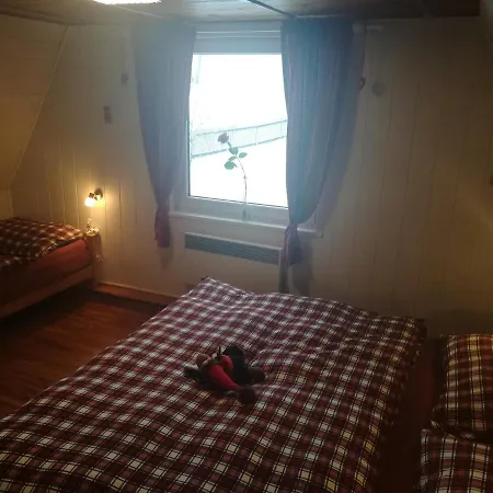 Pod Lesem Деревянный коттедж Рымаров