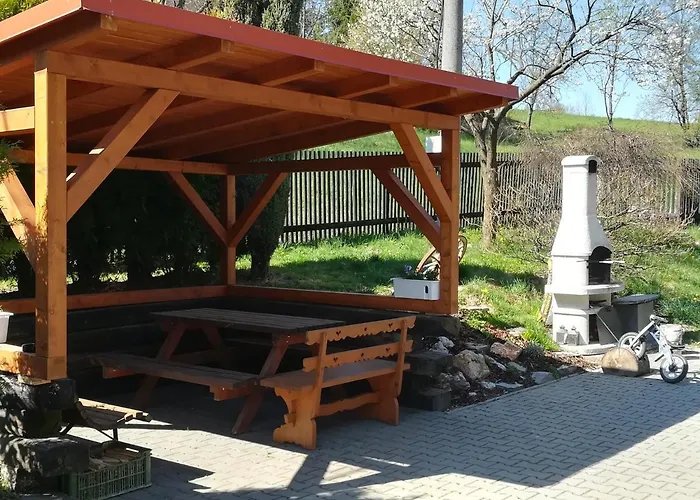 Деревянный коттедж Pod Lesem Рымаров